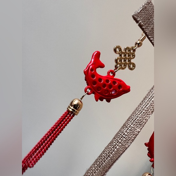 red fish pierced Dangle Earrings rheistones tassel with golden knot - Picture 7 of 8